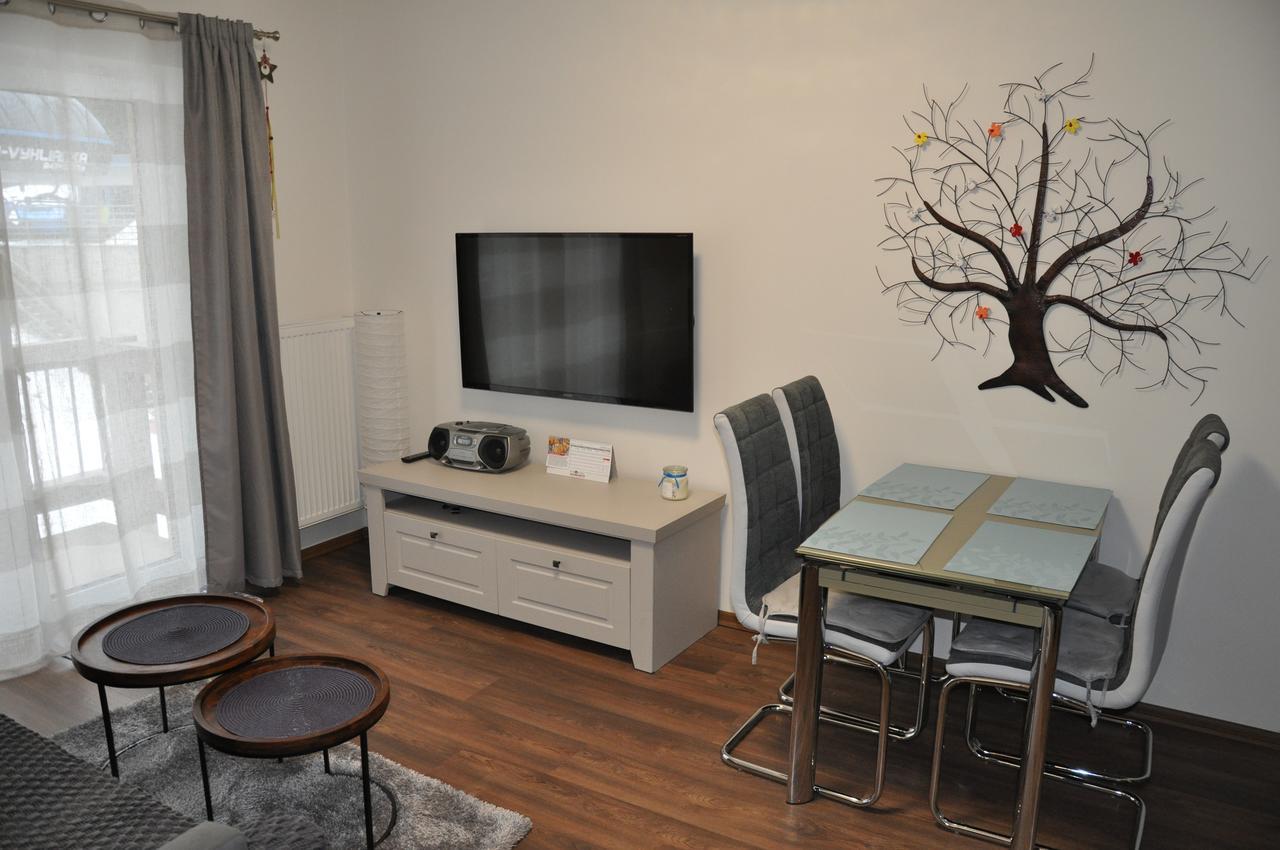 Apartman 14 Lucky Demaenovska Dolina Exterior foto