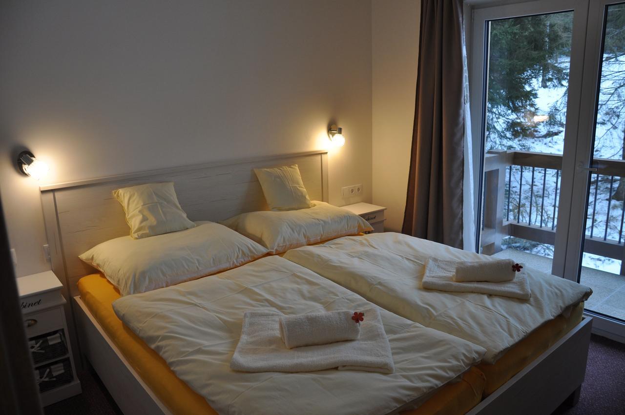 Apartman 14 Lucky Demaenovska Dolina Exterior foto