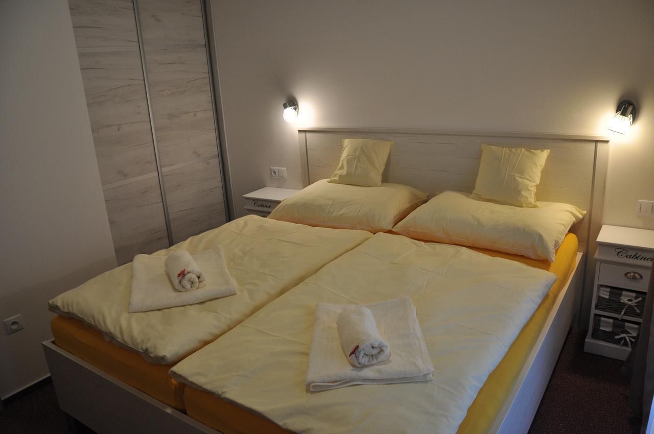 Apartman 14 Lucky Demaenovska Dolina Exterior foto